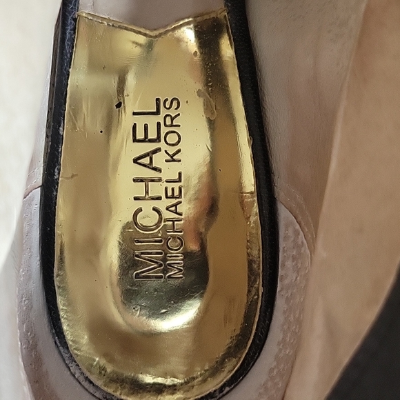 Women's Michael Kors Black Leather Size 9M 5 inch Heels - Picture 9 of 12